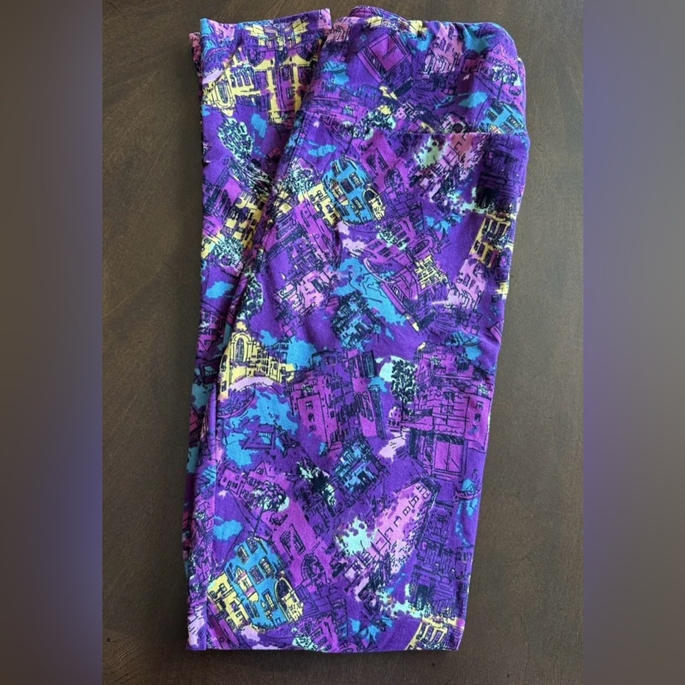 New Lularoe Leggings OS Purple‎ Venice Italy Print Leggings, One Size, Italian